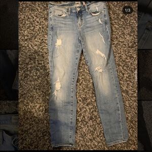 Sneak peak jeans